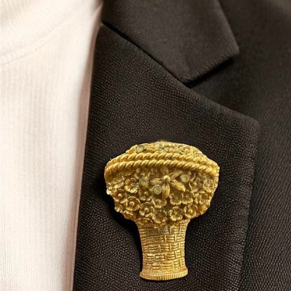 Vintage Sign Gold Tone Floral Basket Perfume Brooch Pin - Picture 2 of 10